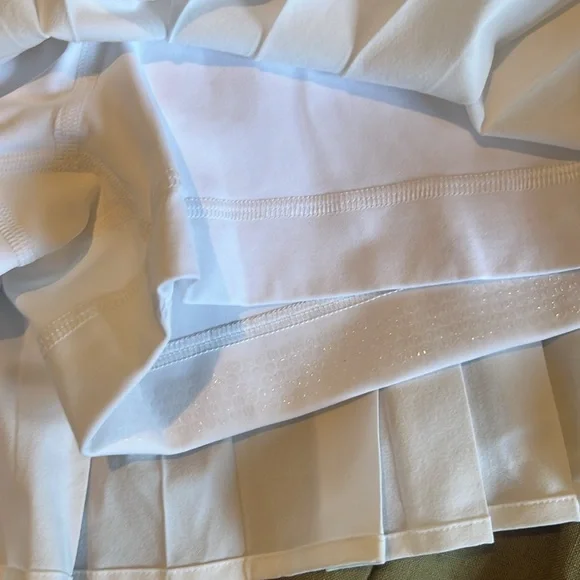 🚨SOLD🚨[NWOT] LULULEMON "High-Rise Pleated Tennis Skirt" in White: Sz 10 - Picture 13 of 13